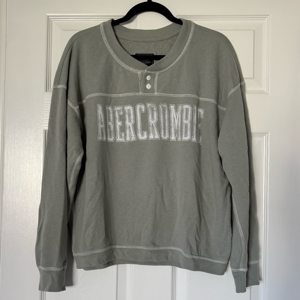 Abercrombie & Fitch Henley Crew Logo Fleece Women’s size L Light Olive Green